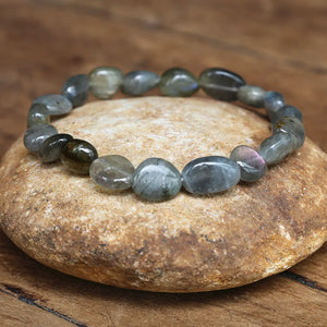 Natural Bracelets Jewels® - Bracciale in labradorite con pepite irregolari per uomo e donna.